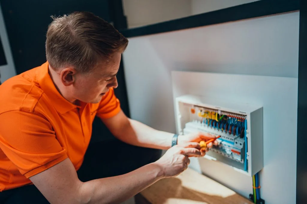 jamie currie rewiring